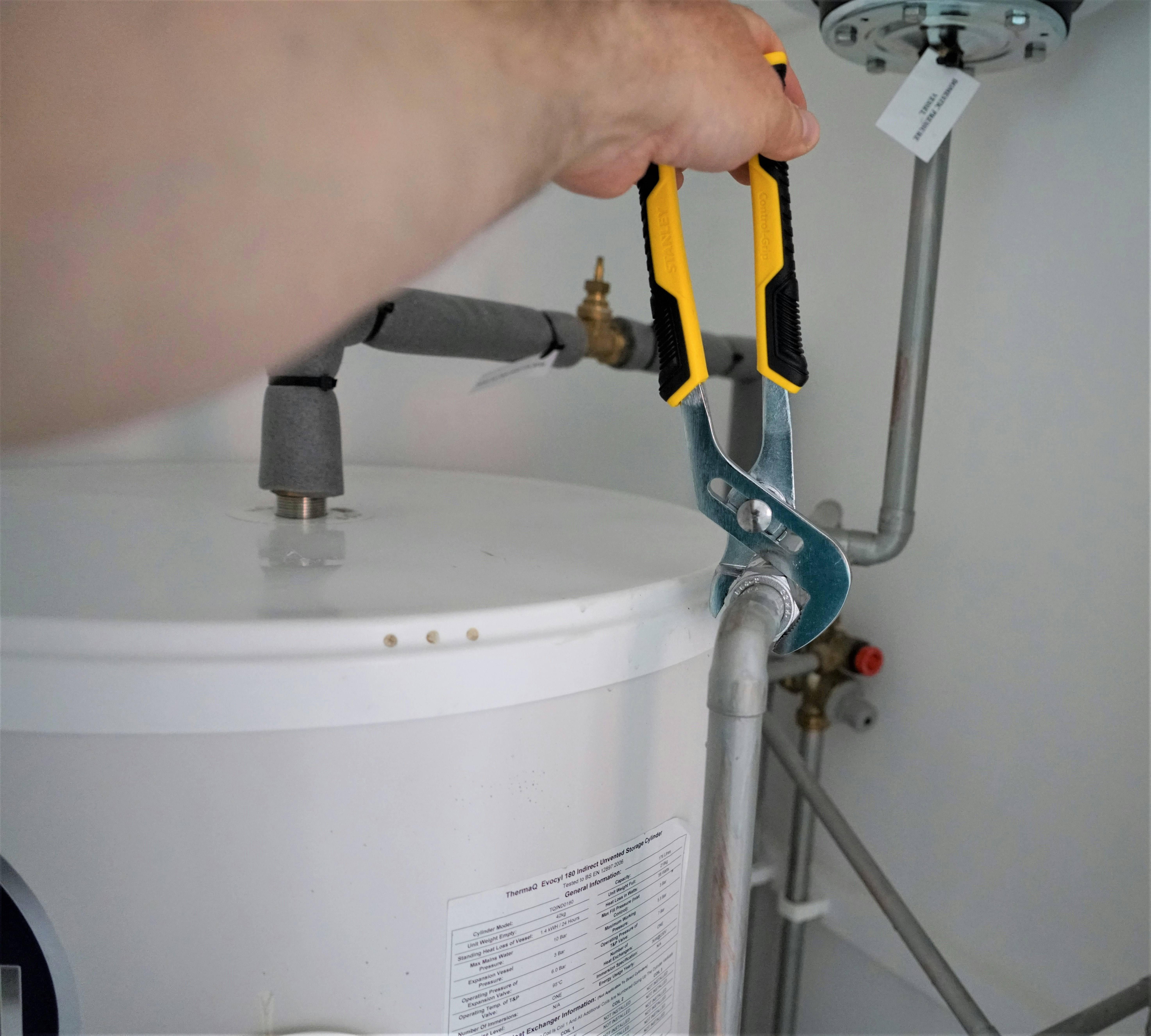 Reparación de termo y tuberías en Málaga